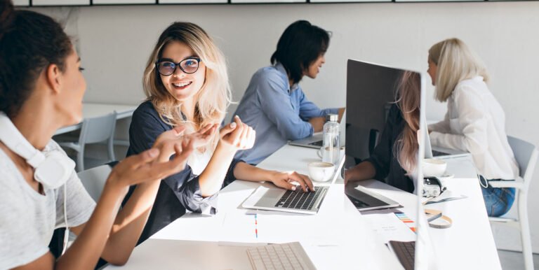 Corporating with teammates to make strategies